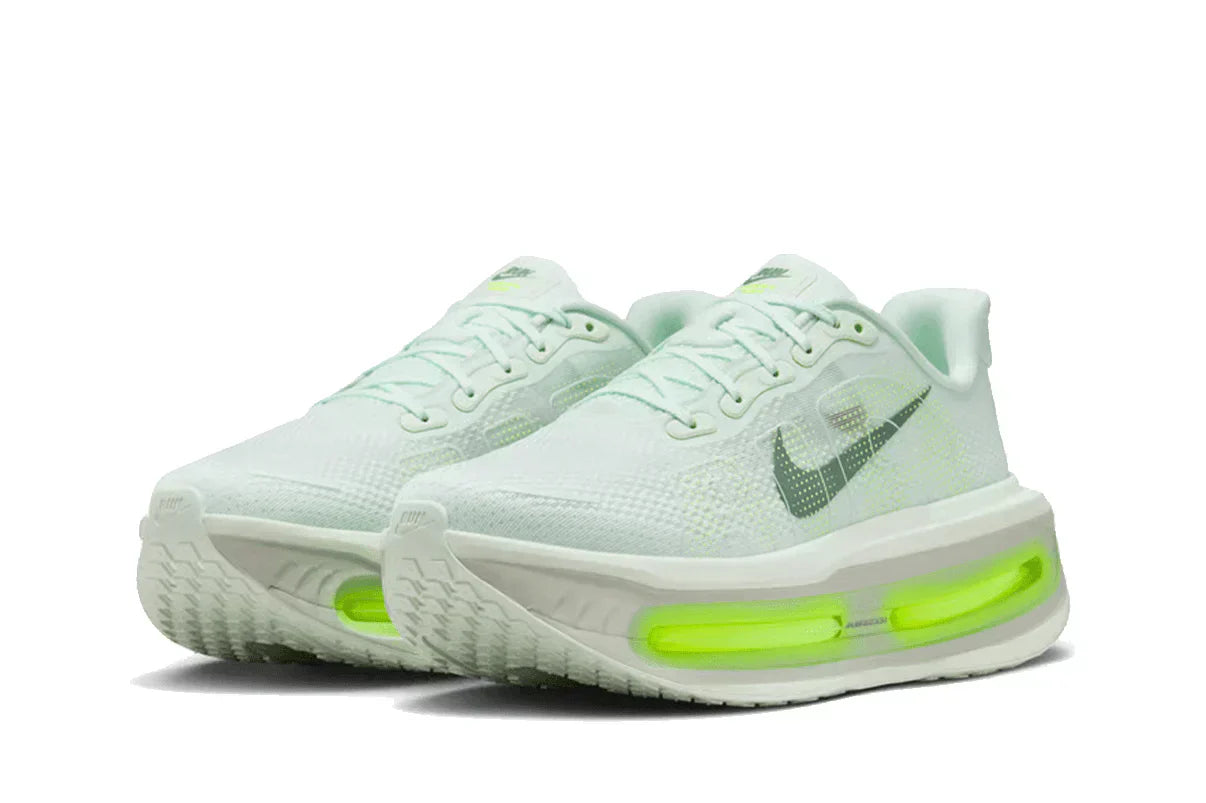 Nike Vomero Premium Barely Volt Green